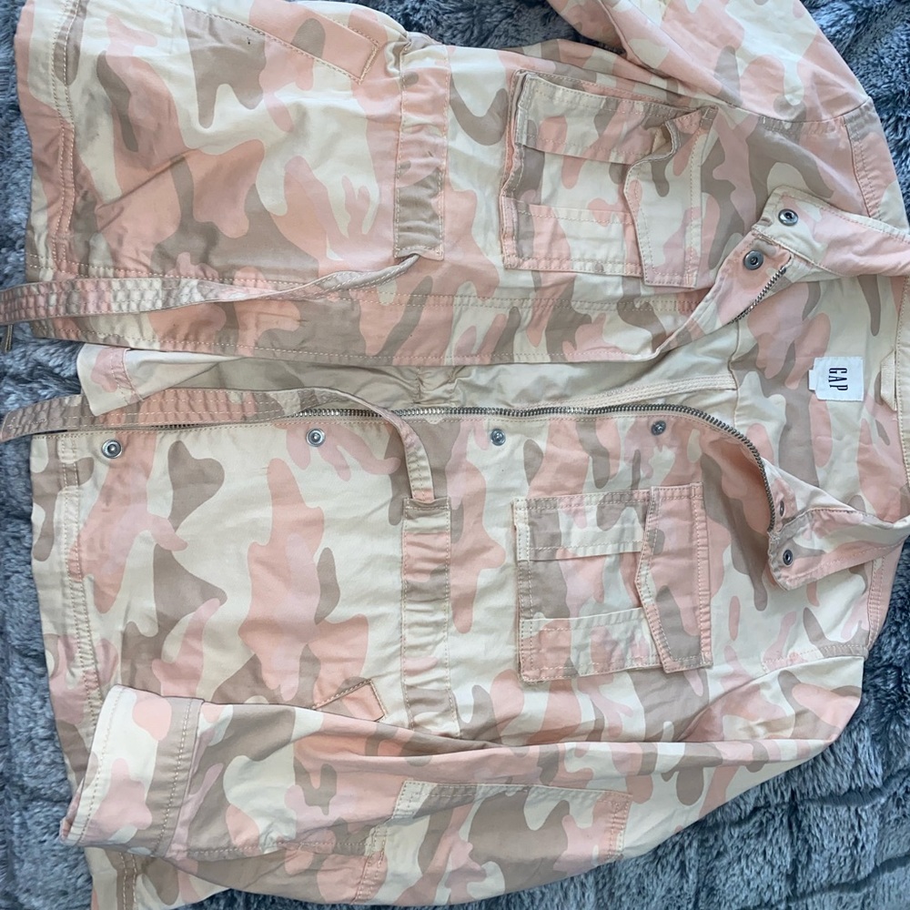 GAP pink camo jacket: perfect for winter coming!